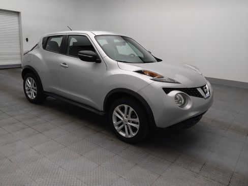 Used 2016 Nissan Juke S FWD image 11