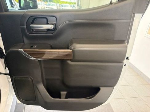 Used 2020 Chevrolet Silverado 1500 RST AWD/4WD image 10