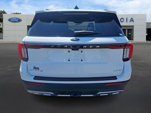 Certified 2025 Ford Explorer Active w/ Active Comfort Package AWD/4WD image 5
