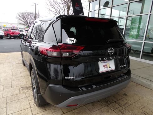 Certified 2023 Nissan Rogue SV w/ SV Premium B Package image 5