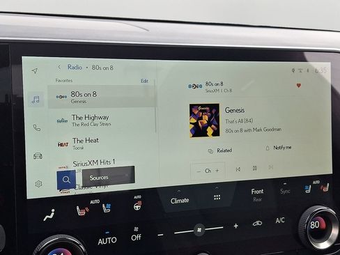 Used 2024 Lexus RX 450h AWD w/ Luxury Package image 18