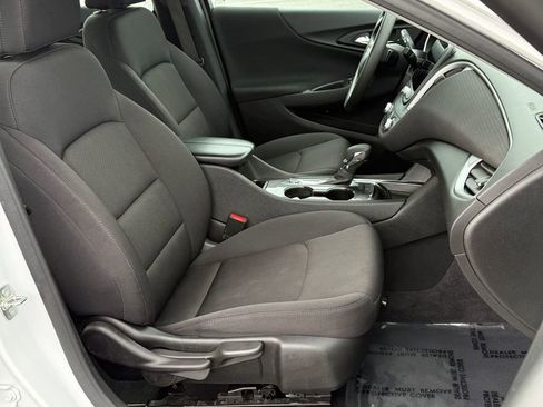 Used 2023 Chevrolet Malibu LT image 11