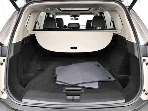 Used 2021 Nissan Rogue Platinum image 7