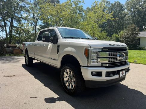Used 2017 Ford F250 Platinum w/ Platinum Ultimate Package AWD/4WD image 10