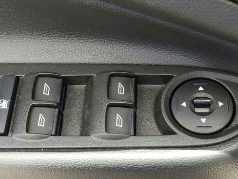Used 2017 Ford Escape SE FWD image 16