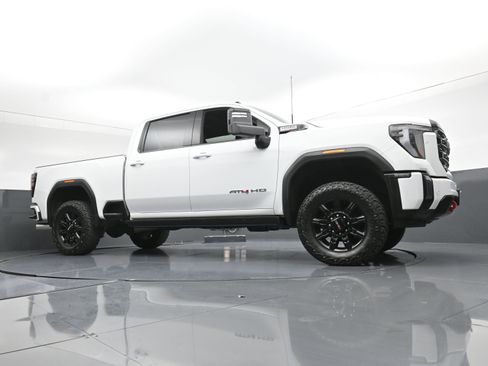 Used 2024 GMC Sierra 2500 AT4 w/ AT4 Premium Plus Package image 21
