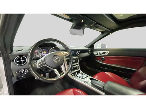 Used 2016 Mercedes-Benz SLK 300 image 10
