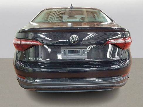Used 2024 Volkswagen Jetta SE image 5