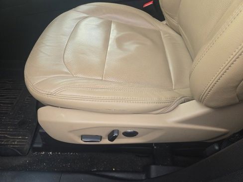 Used 2017 Ford Explorer Limited image 7