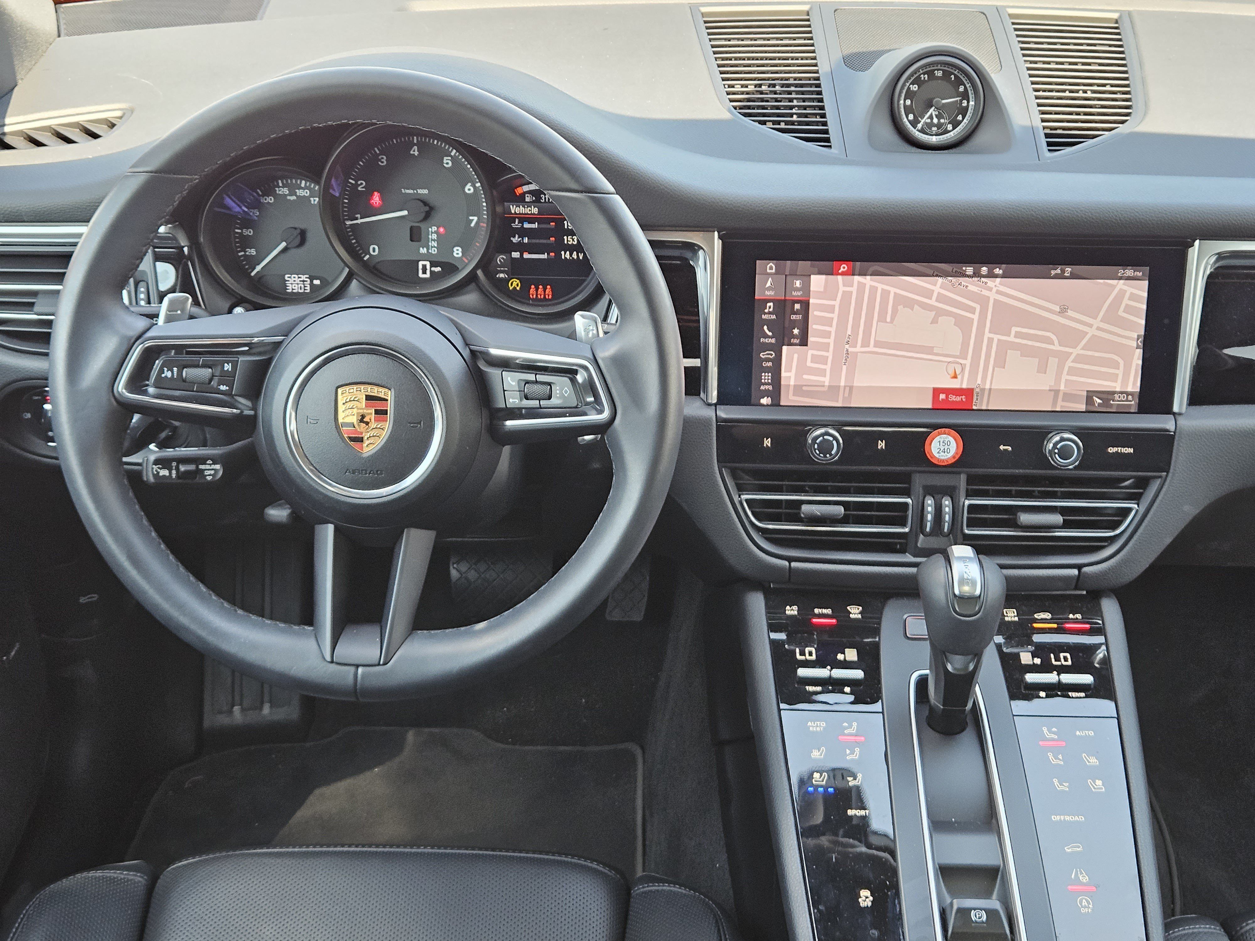 Certified 2026 Porsche Macan AWD/4WD image 25