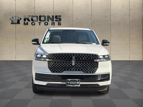 New 2026 Lincoln Navigator Reserve AWD/4WD image 3