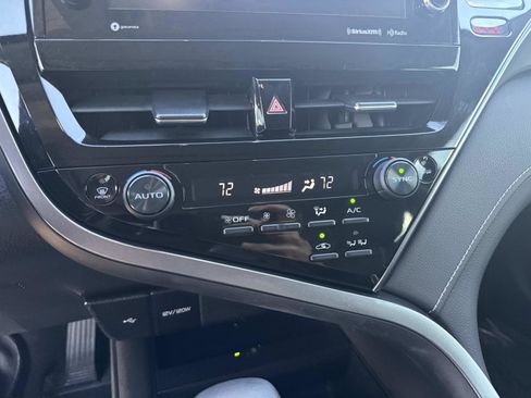 Used 2024 Toyota Camry SE image 23