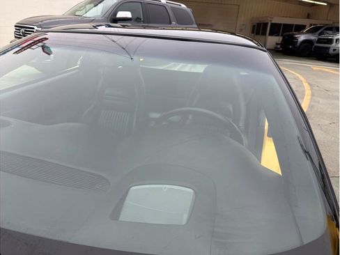 Used 2003 Chevrolet Corvette Coupe 2D w/ Preferred Equipment Group image 29