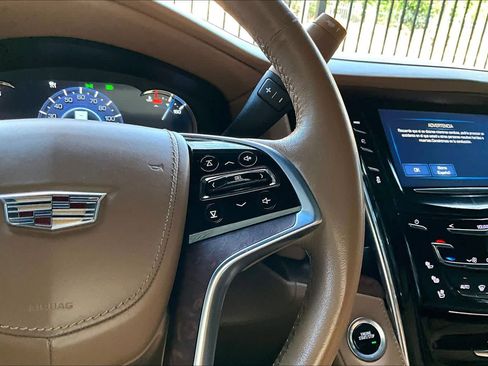 Used 2017 Cadillac Escalade Platinum image 24