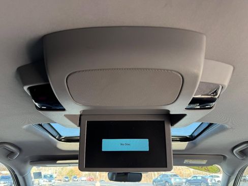 Used 2019 Honda Pilot Touring image 17