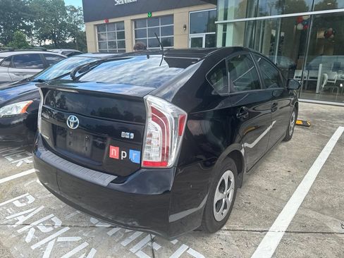 Used 2013 Toyota Prius Four FWD image 4