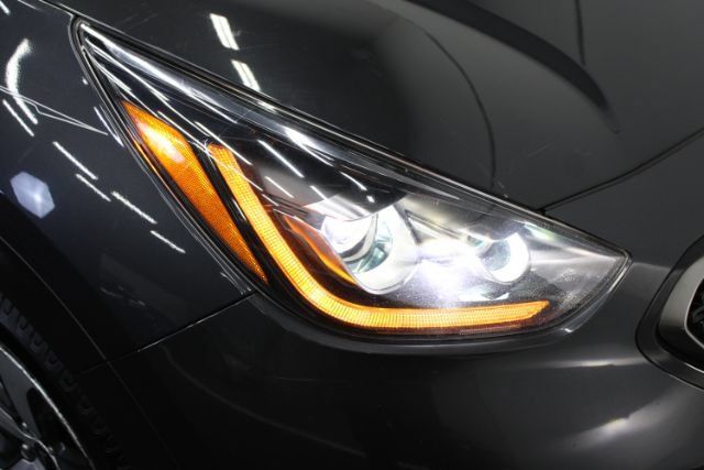 Used 2018 Kia Niro EX Premium FWD image 24