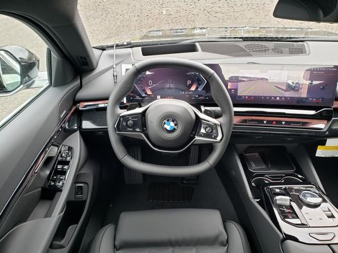 New 2026 BMW 540i xDrive image 14