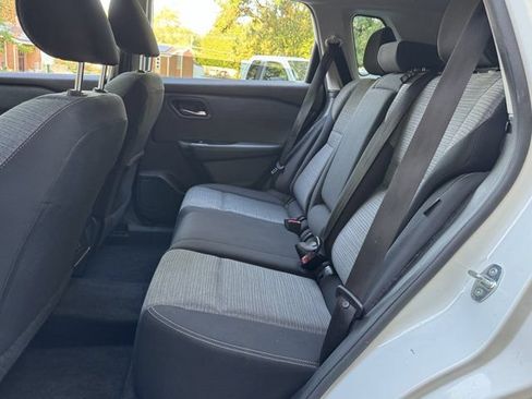 Used 2023 Nissan Rogue SV AWD/4WD image 23