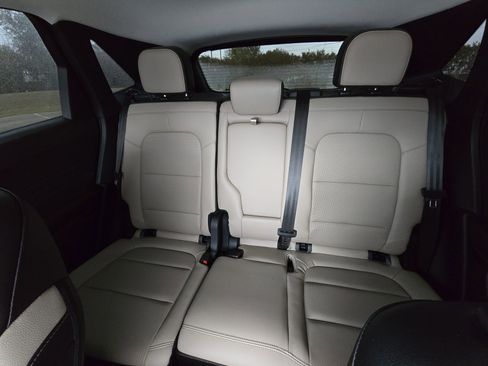 Used 2022 Ford Escape SEL w/ Technology Package image 22