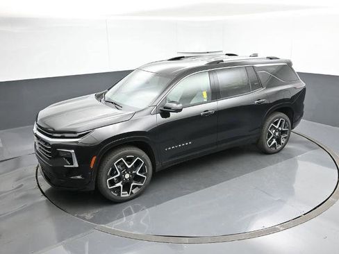 New 2026 Chevrolet Traverse High Country w/ LPO, Floor Liner Package image 18