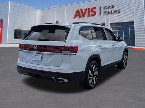 Used 2025 Volkswagen Atlas SE FWD image 6