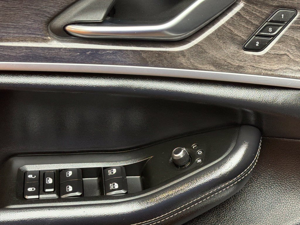 Used 2021 Jeep Grand Cherokee L Limited RWD image 23