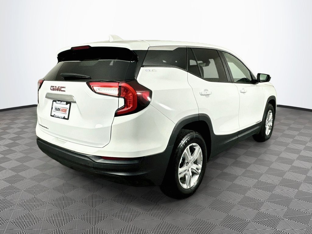 Used 2024 GMC Terrain SLE FWD image 10