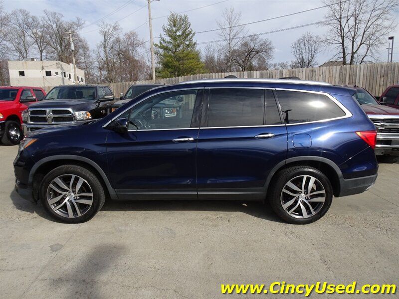 Used 2017 Honda Pilot Touring image 4