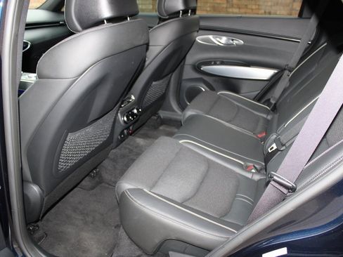 Used 2023 Genesis GV70 2.5T w/ Sport Prestige Package image 6