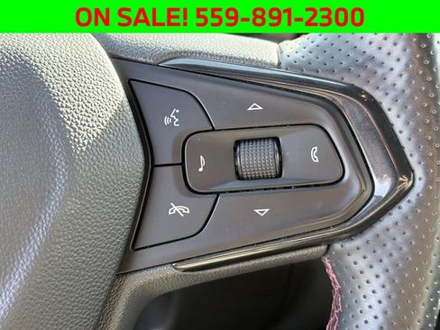 Used 2024 Chevrolet Trax RS FWD image 14