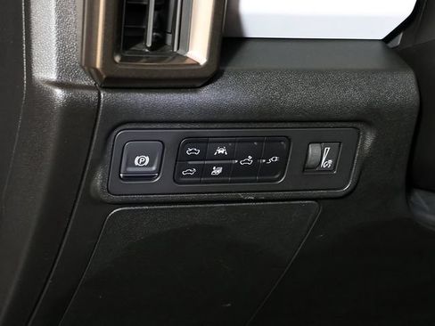 Used 2025 GMC Hummer EV 2X w/ LPO, Illumination Package AWD/4WD image 28