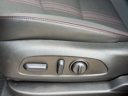 Used 2024 Chevrolet Equinox RS w/ LPO, Floor Liner Package image 20