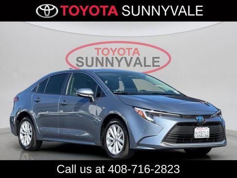 Certified 2025 Toyota Corolla XLE image 11