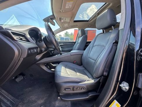 Used 2020 Buick Enclave Premium w/ Sun and Sites Package AWD/4WD image 10