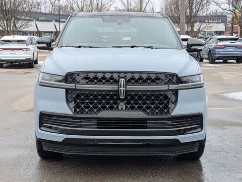 New 2025 Lincoln Navigator Reserve w/ Jet Appearance Package image 8