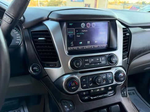 Used 2015 Chevrolet Suburban LT image 40