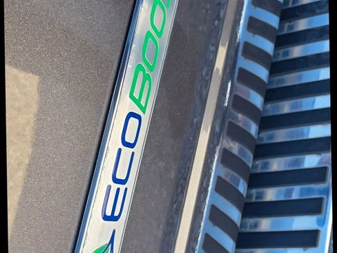 Used 2014 Ford F150 Lariat w/ Lariat Chrome Package image 32