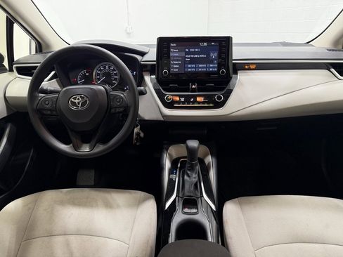 Used 2022 Toyota Corolla LE w/ Carpet Mat Package (TMS) image 46