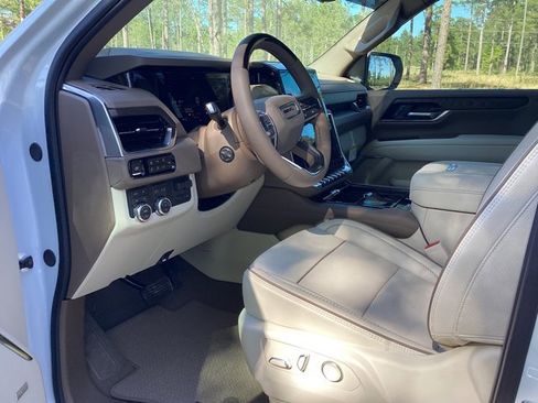 New 2026 GMC Yukon Denali image 14