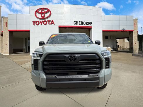 Used 2025 Toyota Tundra SR5 w/ SR5 Premium Package AWD/4WD image 2