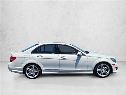 Used 2013 Mercedes-Benz C 250 Sedan image 4