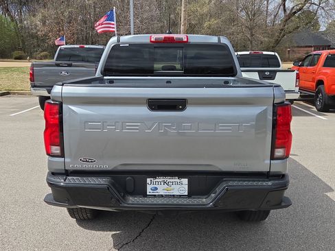 Used 2024 Chevrolet Colorado Z71 w/ Z71 Convenience Package 2 image 4