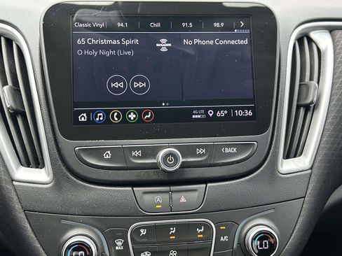 Used 2024 Chevrolet Malibu LT image 27