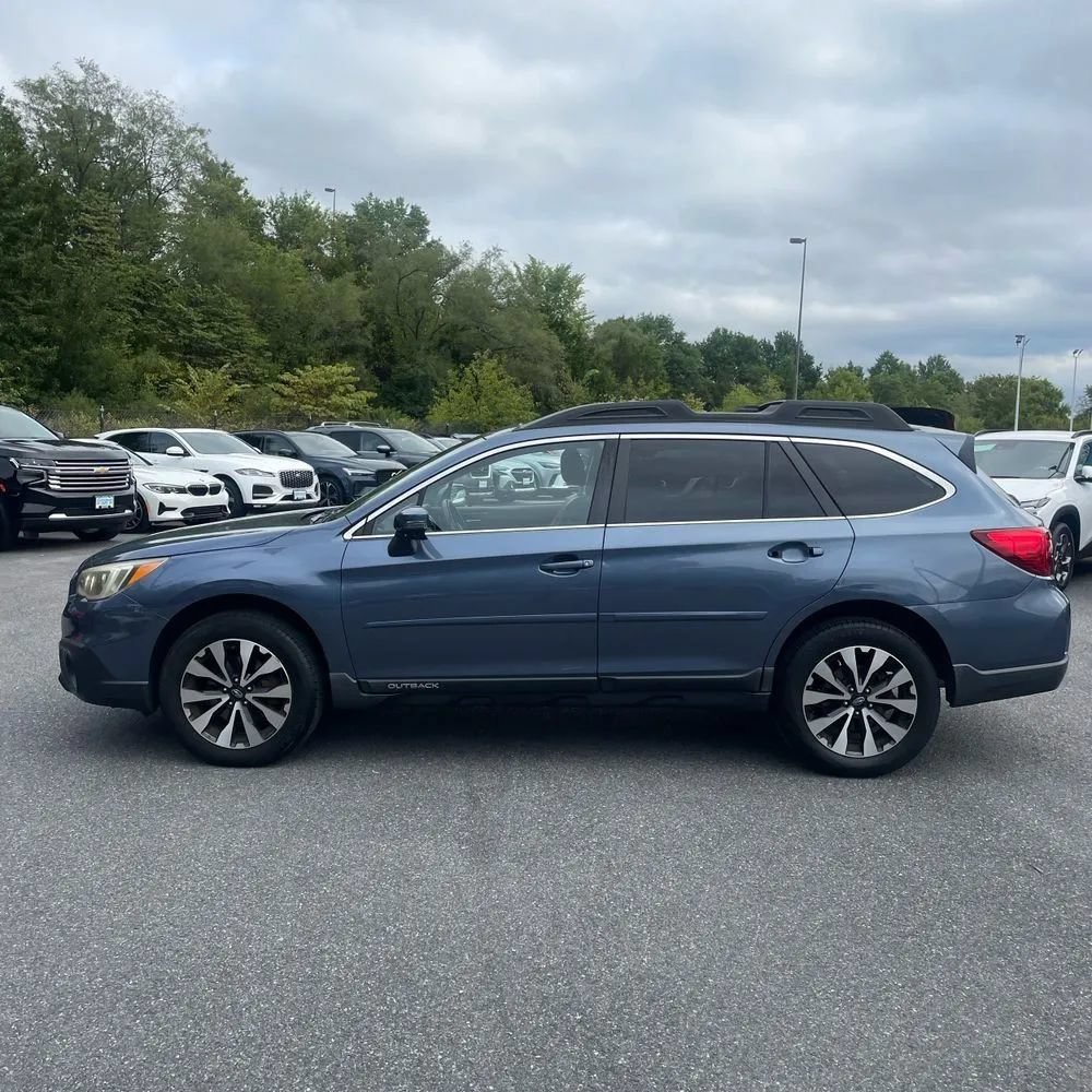 Used 2015 Subaru Outback 2.5i Limited AWD/4WD image 3