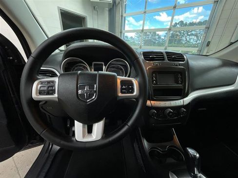 Used 2020 Dodge Journey SE w/ SE Popular Equipment Group image 14