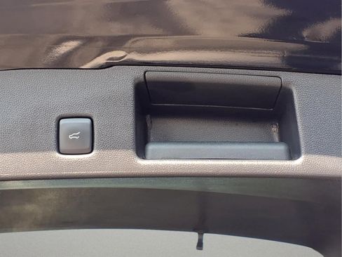 Used 2025 Ford Escape ST-Line Select AWD/4WD image 9