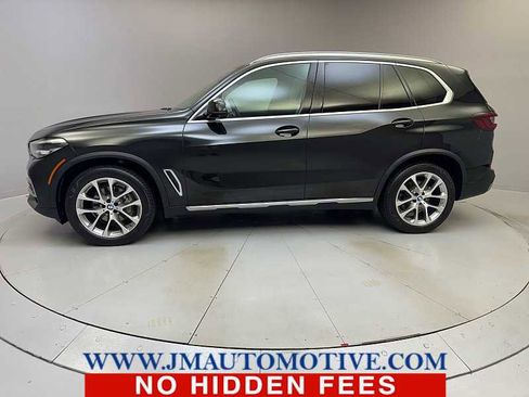 Used 2022 BMW X5 xDrive40i w/ Premium Package image 2