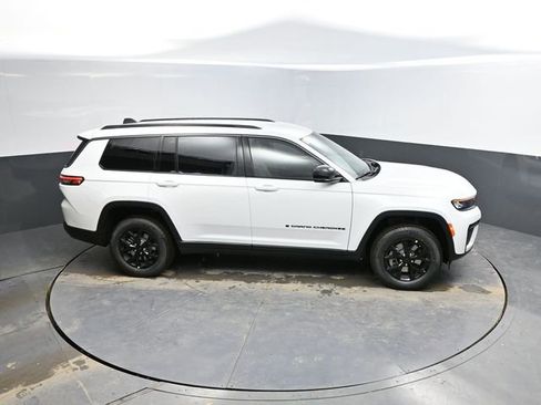 New 2026 Jeep Grand Cherokee L 4WD image 38