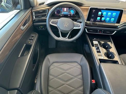 Used 2024 Volkswagen Atlas SE FWD image 10